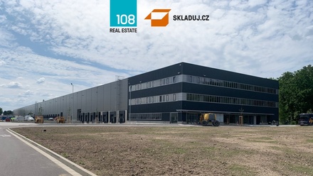 Pronájem skladu 2 500 m², Pardubice