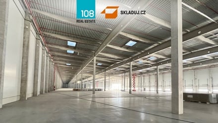 Pronájem skladu 2 500 m², Pardubice