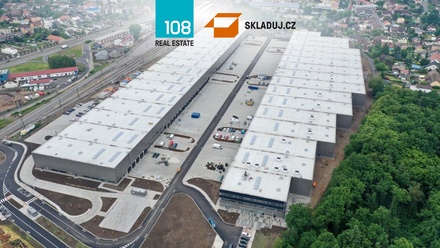 Pronájem skladu 7 800 m², Pardubice