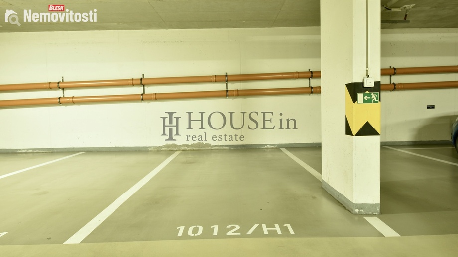 Prodej garážového stání 12 m², Praha - Vysočany