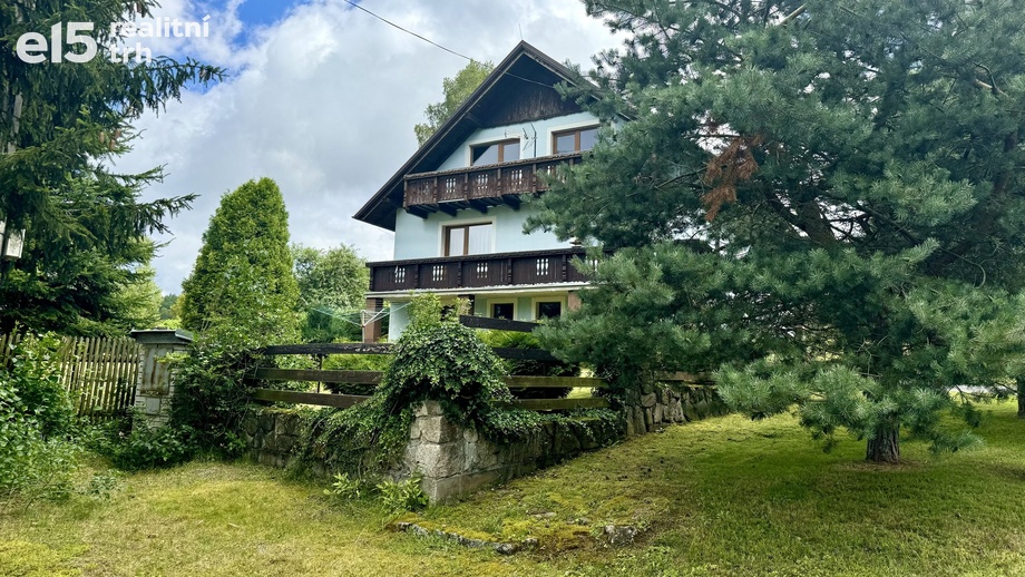 Prodej rodinného domu 448 m², Lesná - Písařova Vesce