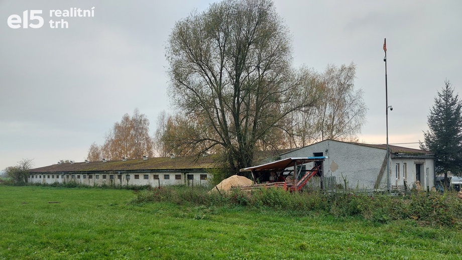 Prodej skladu 1 240 m², Jenišovice