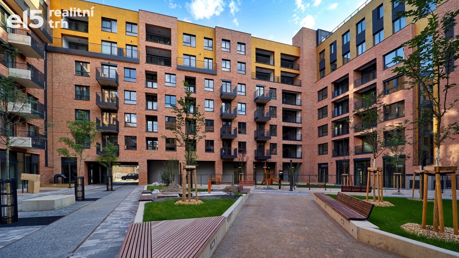Prodej bytu 3+kk 90 m², Praha - Smíchov