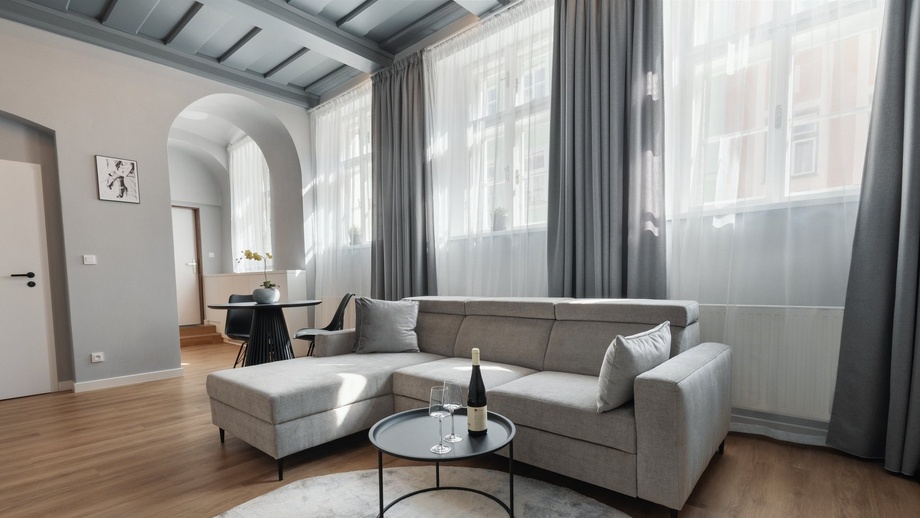 Pronájem byty 2+kk, 65 m² - Jihlava