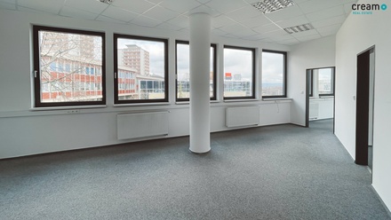 Pronájem kanceláře 72 m², Most