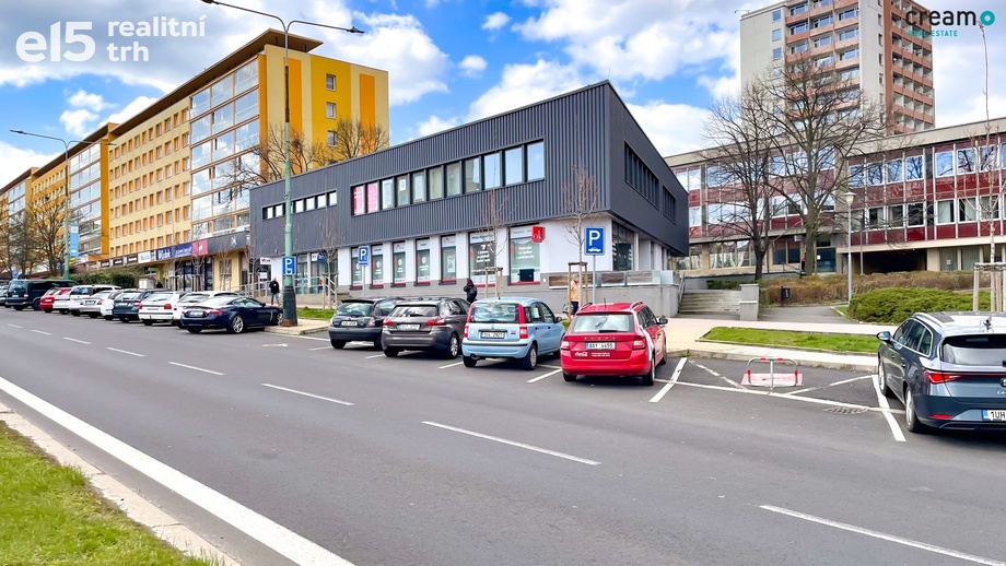 Pronájem kanceláře 72 m², Most