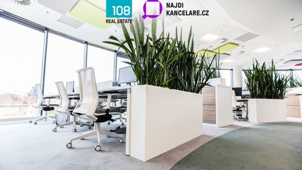 Pronájem kanceláře 793 m², Praha 4