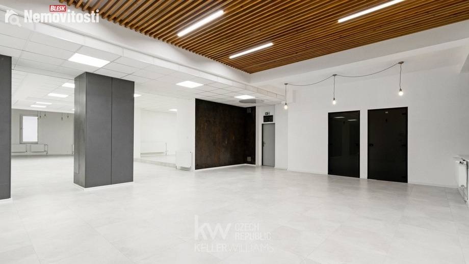 Pronájem kanceláře 427 m², Tábor