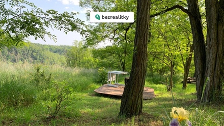 Prodej stavebního pozemku 2 112 m², Nebovidy u Brna