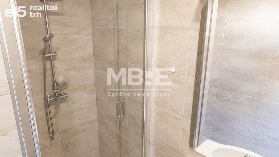 Pronájem byty 3+1, 80 m² - Břidličná