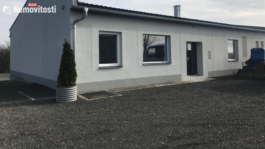 Pronájem obchodního prostoru 237 m², Tovačov I-Město