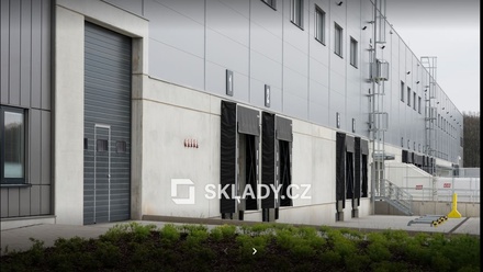 Pronájem skladu 4 000 m², Hradec Králové