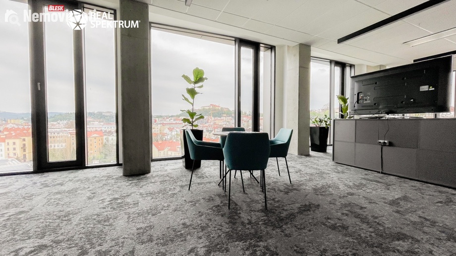 Pronájem kanceláře 1 090 m², Brno - Staré Brno