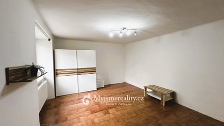 Pronájem bytu 1+1 45 m², Znojmo
