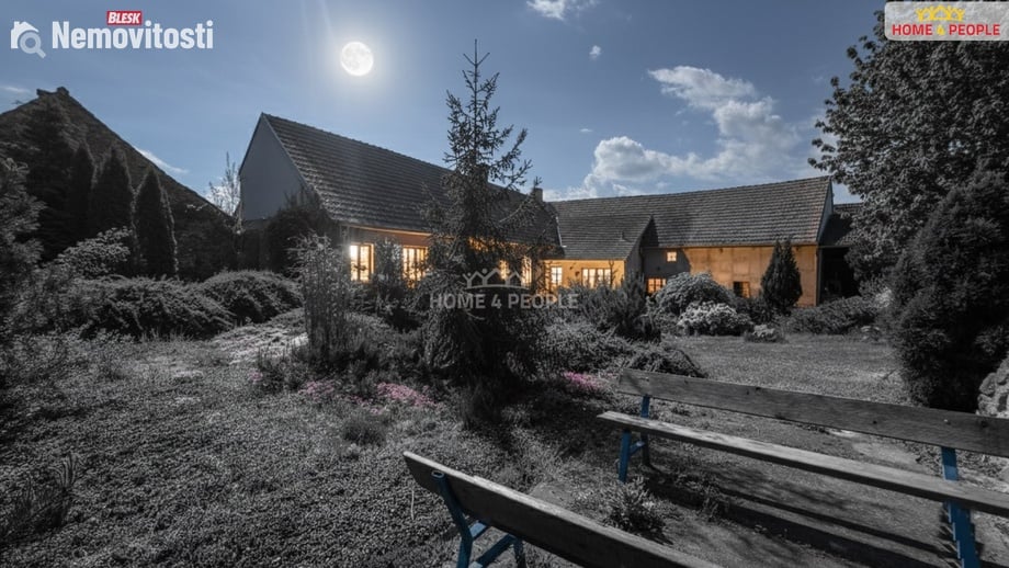 Prodej rodinného domu 220 m², Číčenice