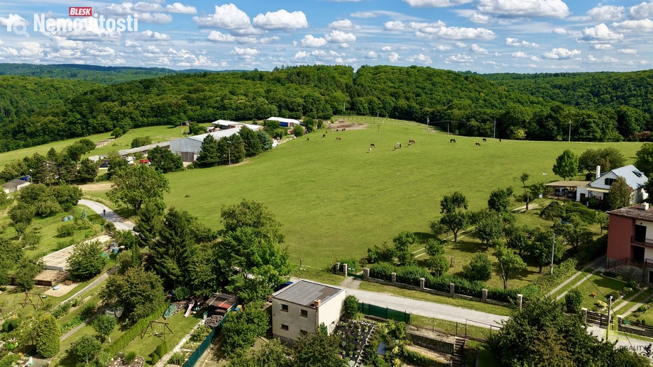 Prodej stavebního pozemku 5 845 m², Ochoz u Brna