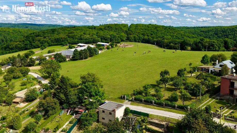 Prodej stavebního pozemku 5 845 m², Ochoz u Brna