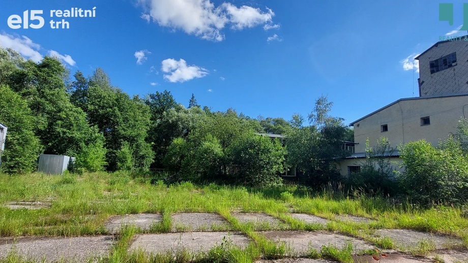 Prodej komerčního pozemku 15 695 m², Krahulčí