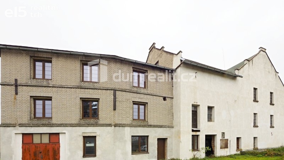 Prodej výrobního prostoru 1 500 m², Mšeno