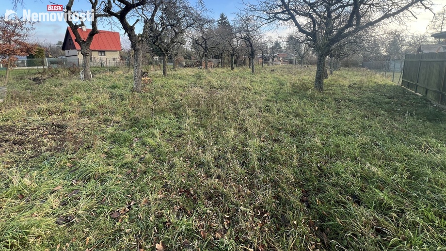 Prodej stavebního pozemku 1 298 m², Luleč
