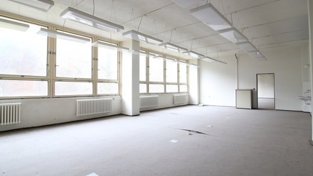 Pronájem kanceláře 2 400 m², Blansko