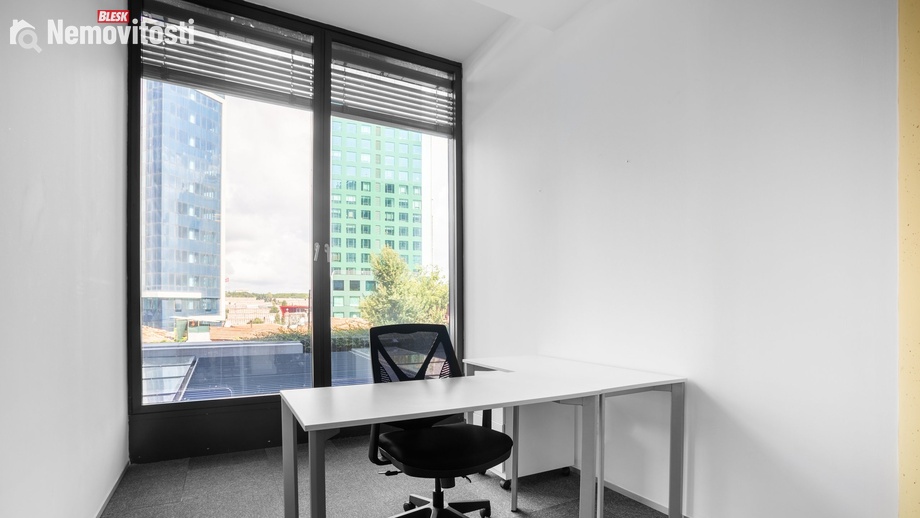 Pronájem kanceláře 50 m², Praha - Holešovice
