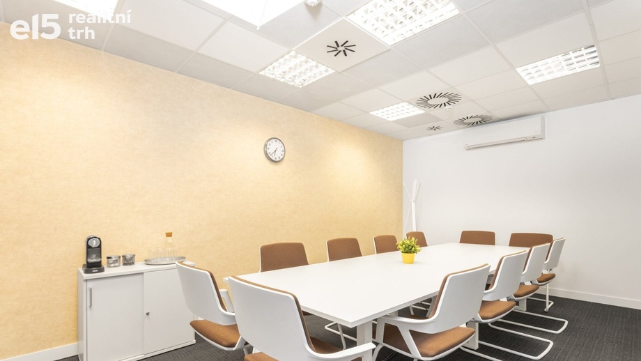 Pronájem kanceláře, 110 m² - Praha - Smíchov