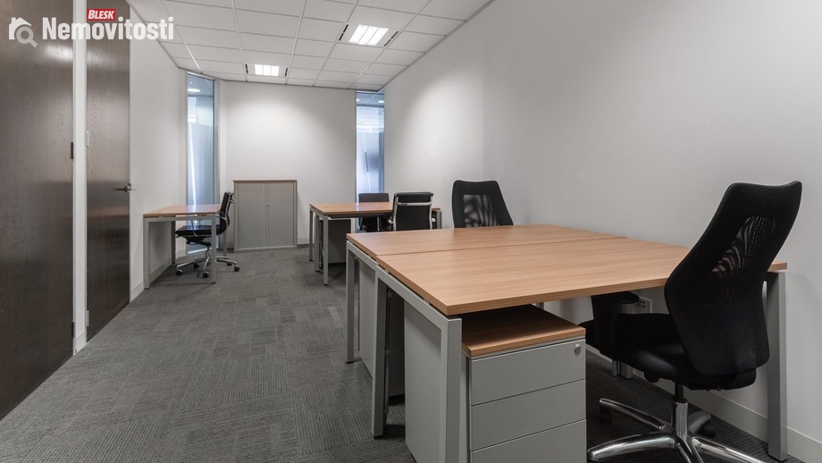 Pronájem kanceláře 75 m², Praha - Karlín
