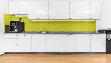 Pronájem kanceláře 60 m², Praha - Holešovice