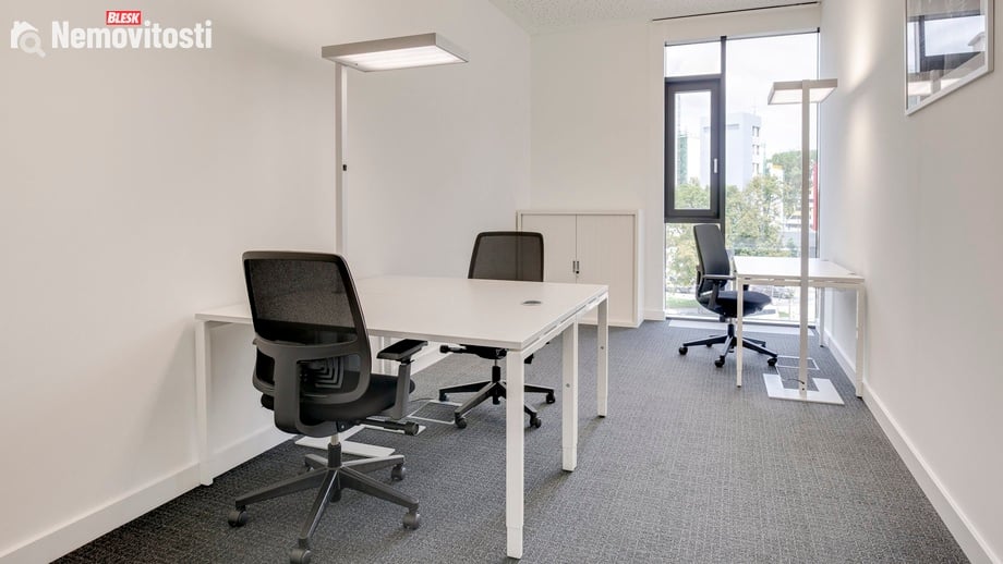 Pronájem kanceláře 60 m², Praha - Holešovice
