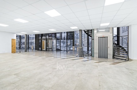 Pronájem obchodního prostoru 427 m², Tábor