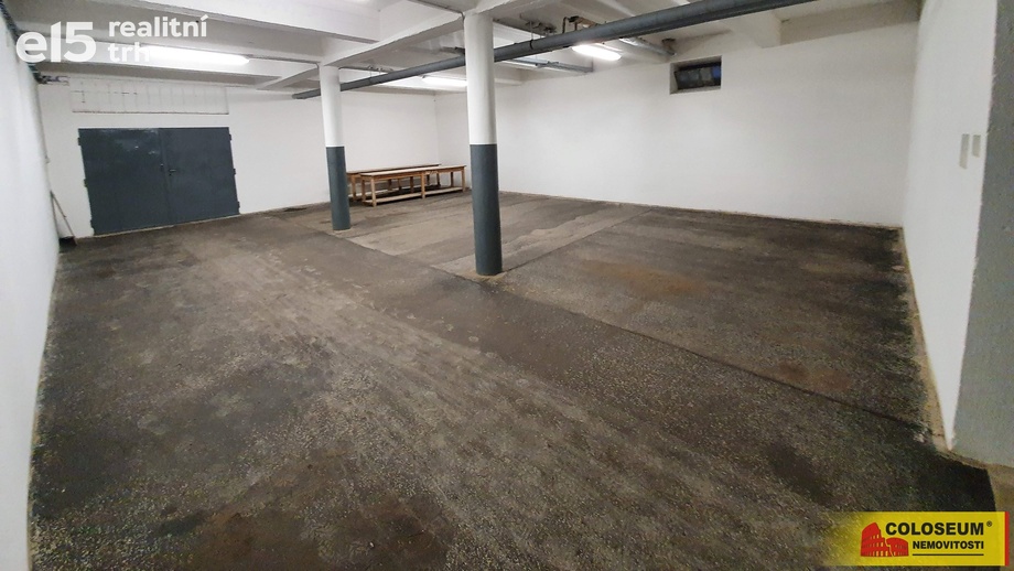 Pronájem skladu 166 m², Znojmo