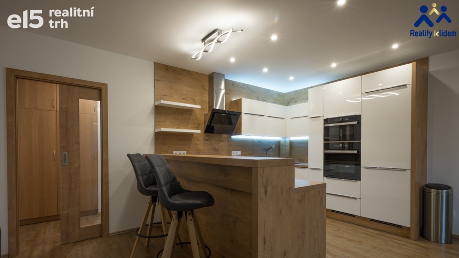 Prodej byty 2+kk, 62 m² - Velešovice