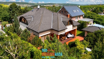 Prodej rodinného domu 400 m², Praha - Lipence