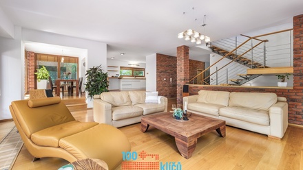 Prodej rodinného domu 400 m², Praha - Lipence