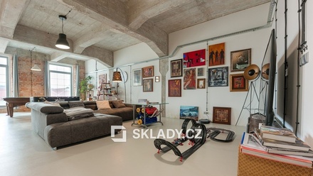 Prodej skladu 38 000 m², Hrušovany u Brna