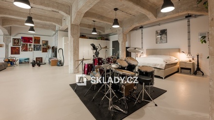 Prodej skladu 38 000 m², Hrušovany u Brna