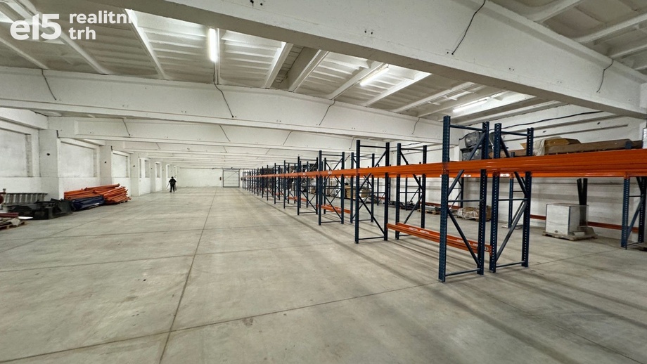 Pronájem sklady, 10 127 m² - Martiněves - Charvatce