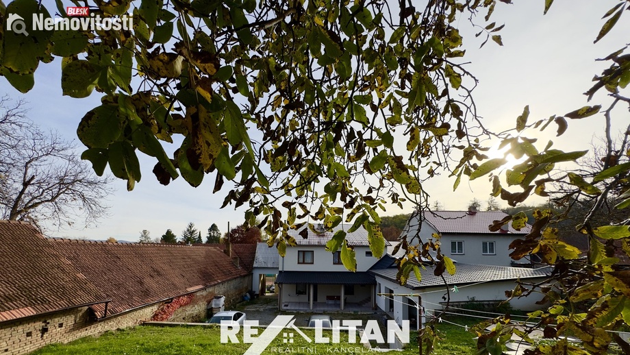 Prodej rodinného domu 300 m², Nemochovice