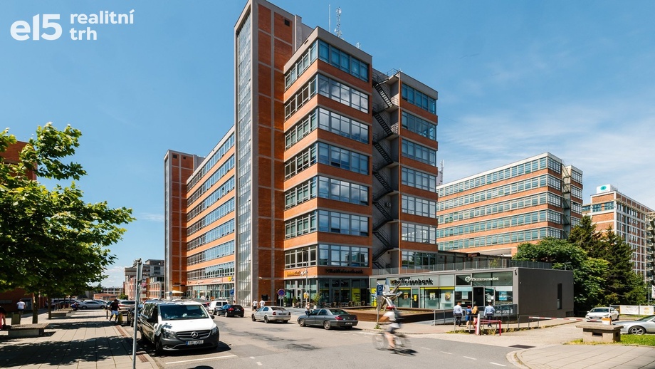 Pronájem obchodní prostory, 225 m² - Zlín