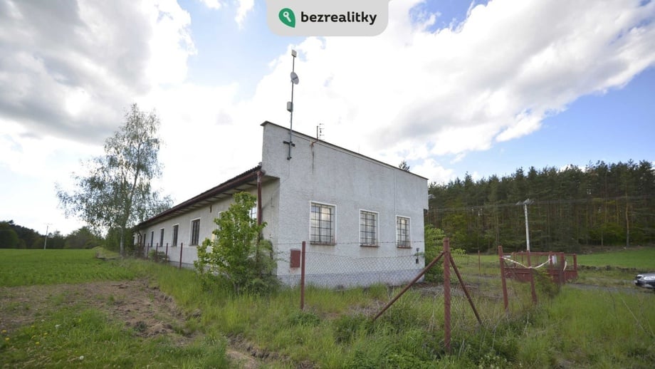 Prodej ostatní komerční nemovitosti, 2 324 m² - Svatý Jan - Hrachov