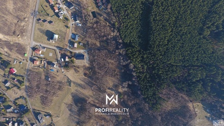 Prodej pole 18 249 m², Radvanec