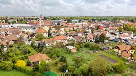 Prodej stavebního pozemku 2 253 m², Chlumec nad Cidlinou