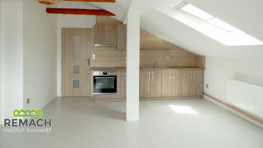 Pronájem bytu 3+kk 59 m², Náchod - Běloves