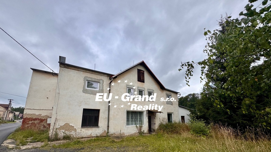 Prodej rodinného domu 360 m², Dolní Podluží