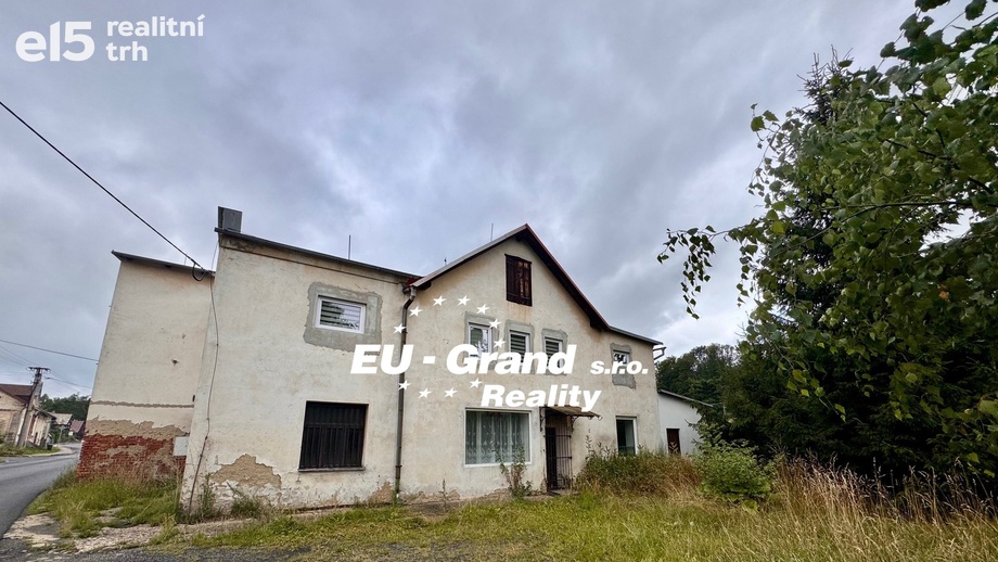Prodej rodinného domu 360 m², Dolní Podluží