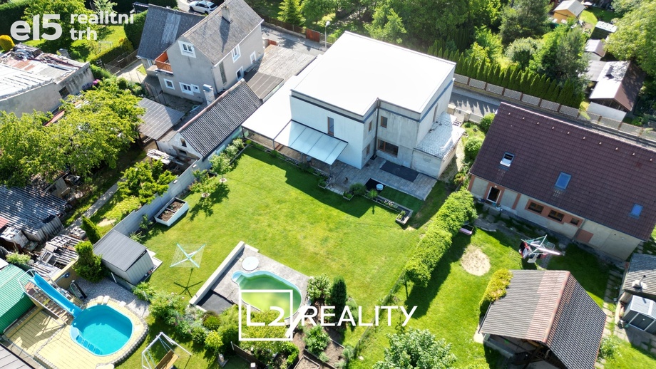 Prodej rodinného domu 202 m², Stochov