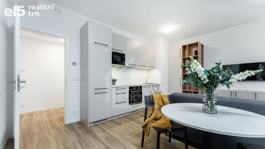 Pronájem byty 2+kk, 41 m² - Praha - Vysočany
