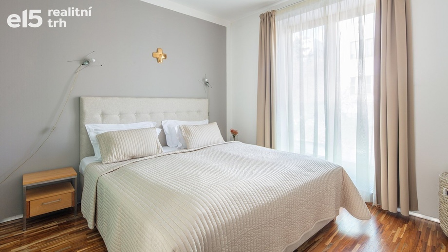 Pronájem byty 2+kk, 45 m² - Praha - Smíchov