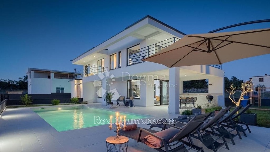 Prodej vila, 136 m² - Galižana